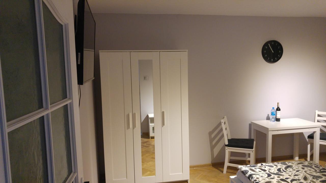 Rent0Nline Niepodleglosci Rooms Metro Warszawa Eksteriør billede