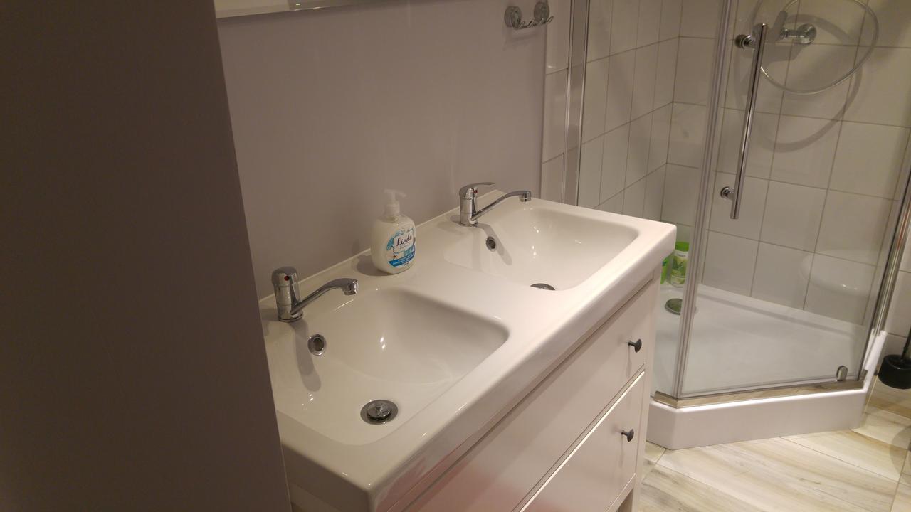 Rent0Nline Niepodleglosci Rooms Metro Warszawa Eksteriør billede