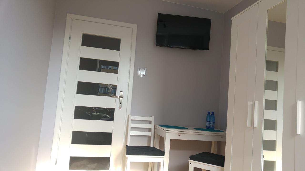 Rent0Nline Niepodleglosci Rooms Metro Warszawa Eksteriør billede