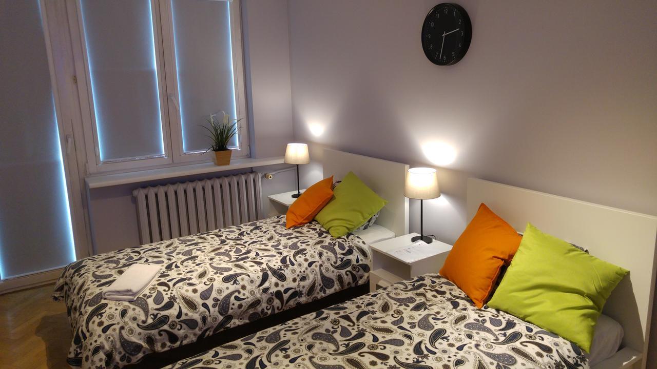 Rent0Nline Niepodleglosci Rooms Metro Warszawa Eksteriør billede